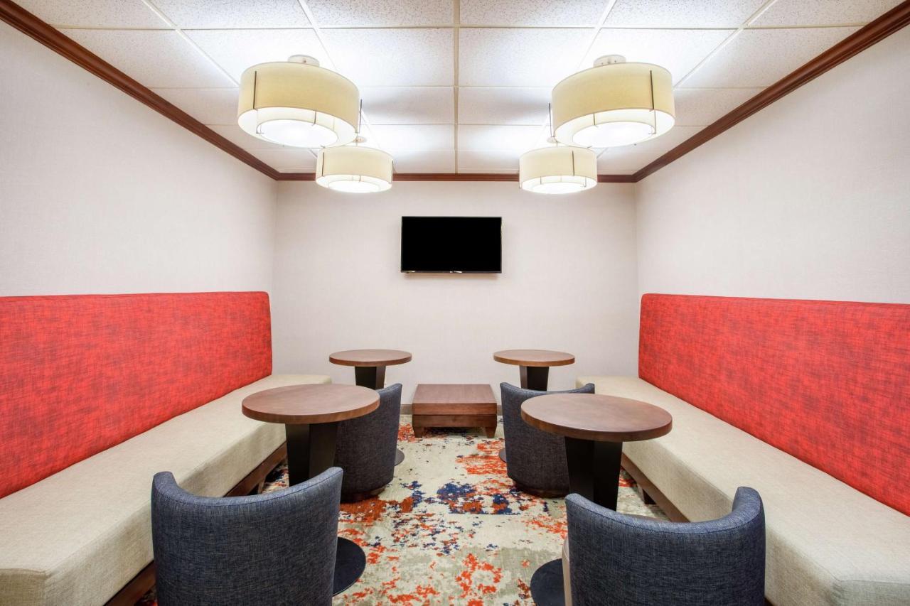 Hampton Inn Boston / Marlborough Extérieur photo